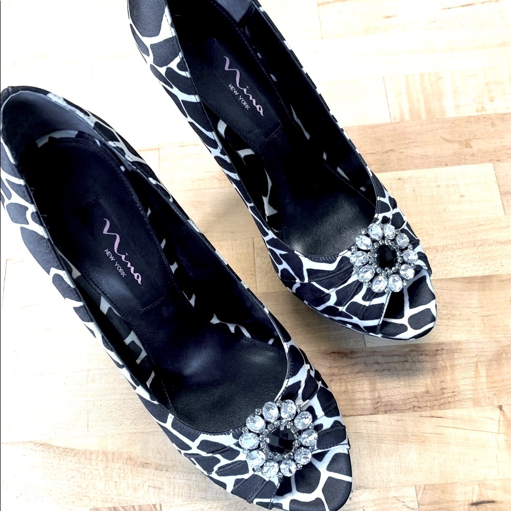Stunning Animal Print Nina Embellished - Pumps - NWOT